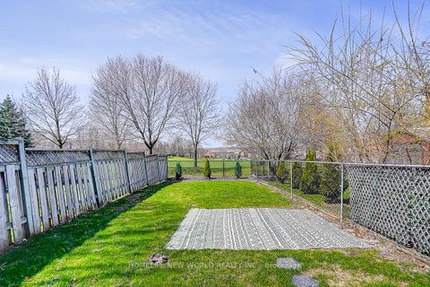 Photo 26 at 22 Stiles Avenue, Bayview Northeast, Aurora