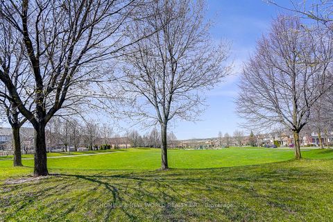 Photo 29 at 22 Stiles Avenue, Bayview Northeast, Aurora