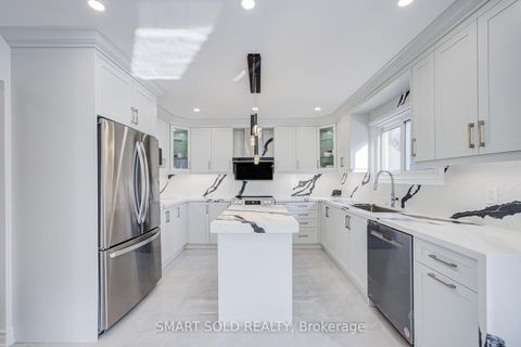 Photo 10 at 33 Love Crescent, South West, Ajax