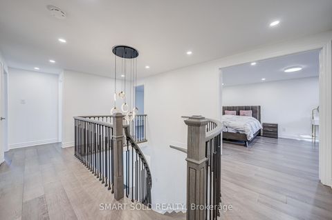 Photo 24 at 33 Love Crescent, South West, Ajax