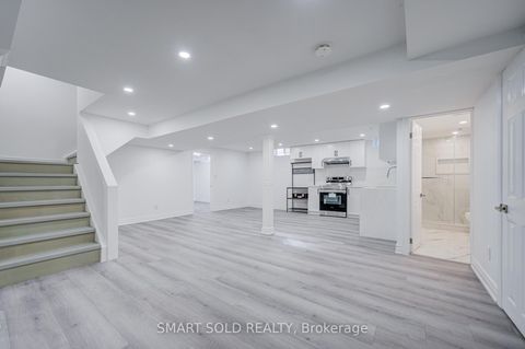 Photo 36 at 33 Love Crescent, South West, Ajax