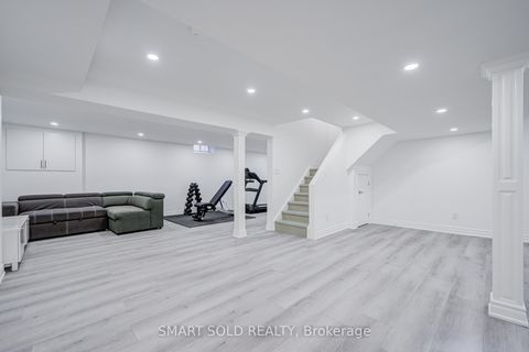 Photo 37 at 33 Love Crescent, South West, Ajax