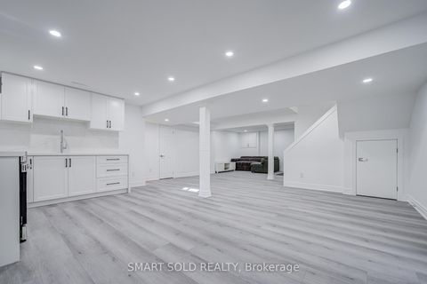 Photo 39 at 33 Love Crescent, South West, Ajax