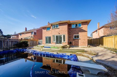 Photo 44 at 33 Love Crescent, South West, Ajax