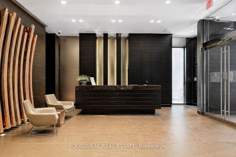 Photo 2 at 406 - 478 King Street W, Waterfront Communities C1, Toronto