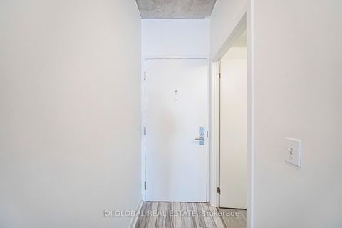 Photo 7 at 406 - 478 King Street W, Waterfront Communities C1, Toronto