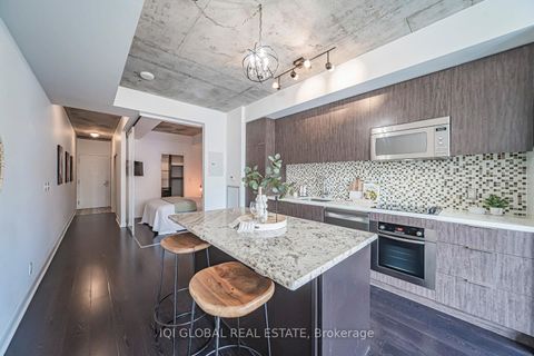 Photo 9 at 406 - 478 King Street W, Waterfront Communities C1, Toronto