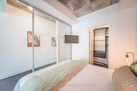 Photo 14 at 406 - 478 King Street W, Waterfront Communities C1, Toronto