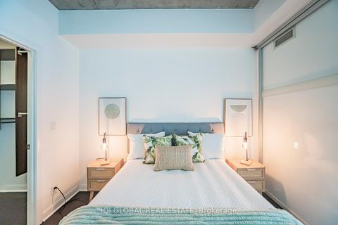 Photo 15 at 406 - 478 King Street W, Waterfront Communities C1, Toronto