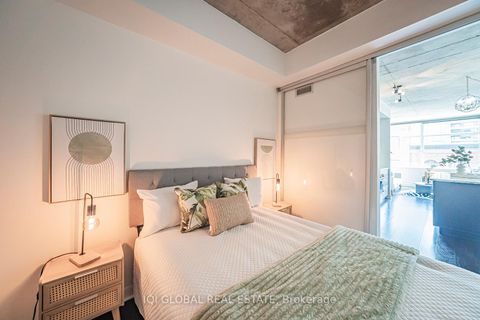 Photo 16 at 406 - 478 King Street W, Waterfront Communities C1, Toronto