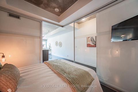 Photo 18 at 406 - 478 King Street W, Waterfront Communities C1, Toronto