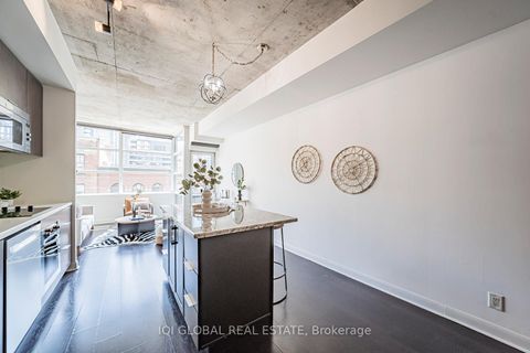 Photo 21 at 406 - 478 King Street W, Waterfront Communities C1, Toronto