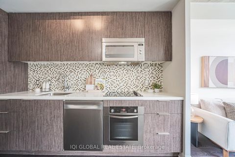 Photo 25 at 406 - 478 King Street W, Waterfront Communities C1, Toronto