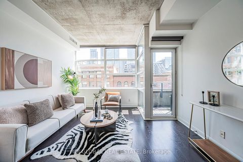 Photo 27 at 406 - 478 King Street W, Waterfront Communities C1, Toronto