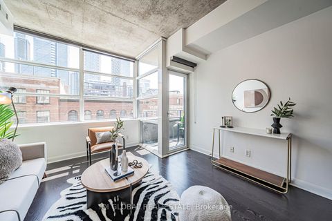 Photo 28 at 406 - 478 King Street W, Waterfront Communities C1, Toronto