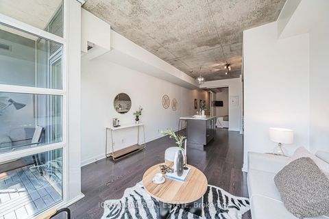 Photo 30 at 406 - 478 King Street W, Waterfront Communities C1, Toronto