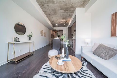 Photo 31 at 406 - 478 King Street W, Waterfront Communities C1, Toronto