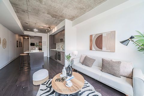 Photo 32 at 406 - 478 King Street W, Waterfront Communities C1, Toronto