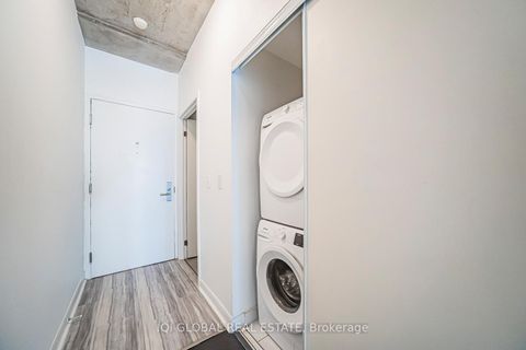 Photo 40 at 406 - 478 King Street W, Waterfront Communities C1, Toronto