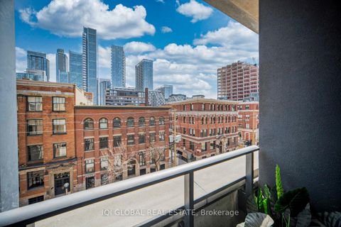 Photo 44 at 406 - 478 King Street W, Waterfront Communities C1, Toronto