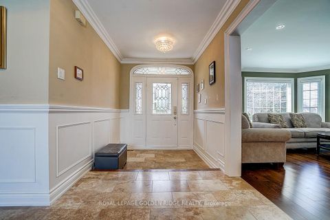 Photo 3 at 725 Exceller Circle, Wyndham, Newmarket