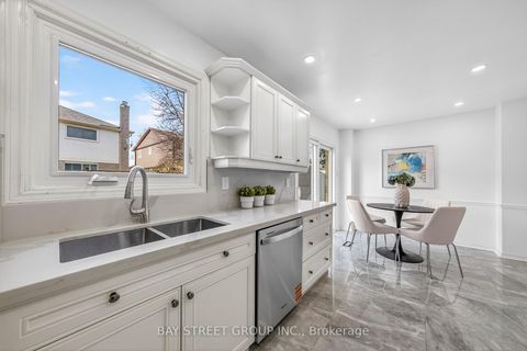 Photo 12 at 33 Winborne Drive, Brownridge, Vaughan