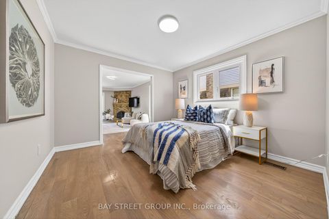 Photo 15 at 33 Winborne Drive, Brownridge, Vaughan