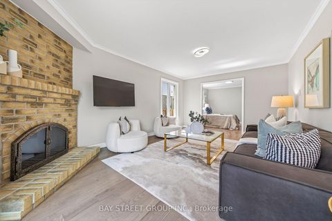 Photo 16 at 33 Winborne Drive, Brownridge, Vaughan