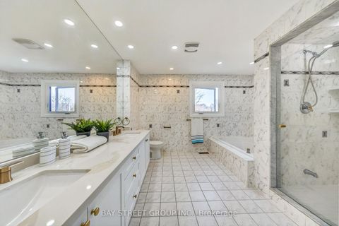 Photo 22 at 33 Winborne Drive, Brownridge, Vaughan