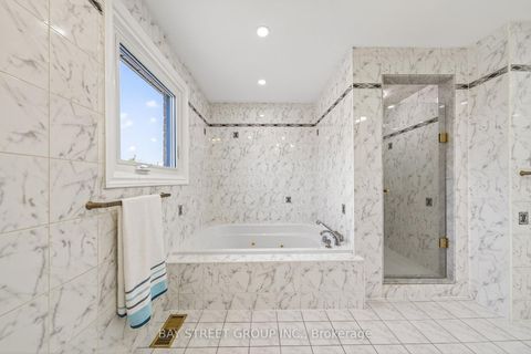 Photo 23 at 33 Winborne Drive, Brownridge, Vaughan