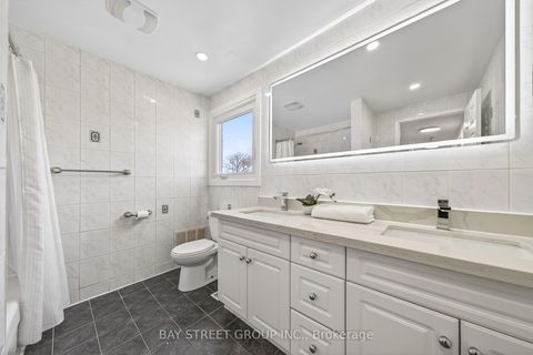 Photo 25 at 33 Winborne Drive, Brownridge, Vaughan