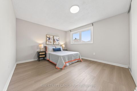 Photo 26 at 33 Winborne Drive, Brownridge, Vaughan