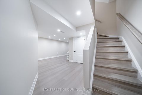 Photo 29 at 33 Winborne Drive, Brownridge, Vaughan