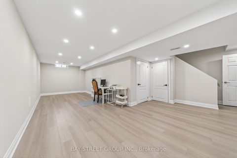 Photo 30 at 33 Winborne Drive, Brownridge, Vaughan