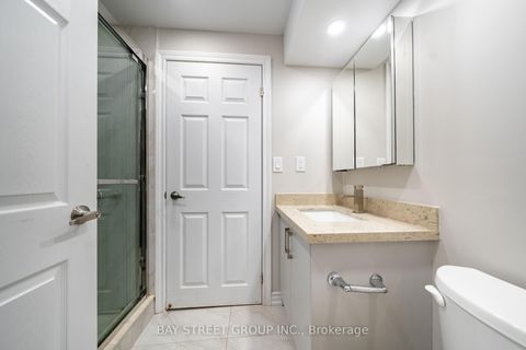 Photo 38 at 33 Winborne Drive, Brownridge, Vaughan