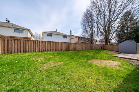 Photo 43 at 33 Winborne Drive, Brownridge, Vaughan
