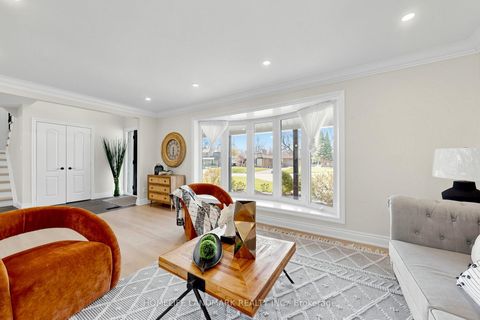 Photo 3 at 16 Worsley Court, Unionville, Markham