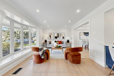 Photo 4 at 16 Worsley Court, Unionville, Markham