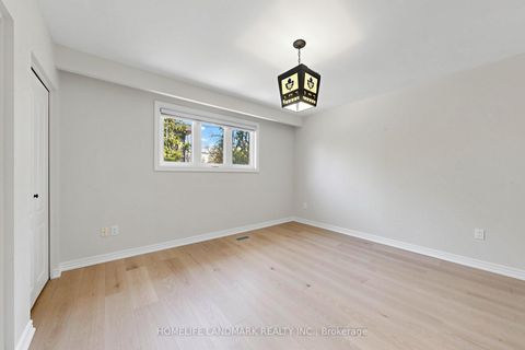 Photo 17 at 16 Worsley Court, Unionville, Markham