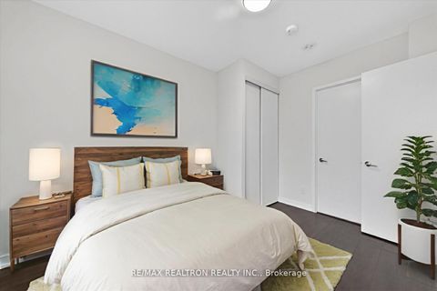 Photo 5 at 323 - 3100 Keele Street, CFB, Toronto