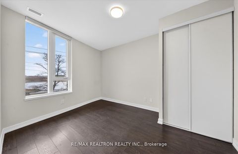 Photo 13 at 323 - 3100 Keele Street, CFB, Toronto