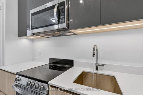 Photo 35 at 323 - 3100 Keele Street, CFB, Toronto
