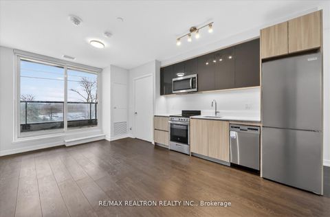 Photo 38 at 323 - 3100 Keele Street, CFB, Toronto