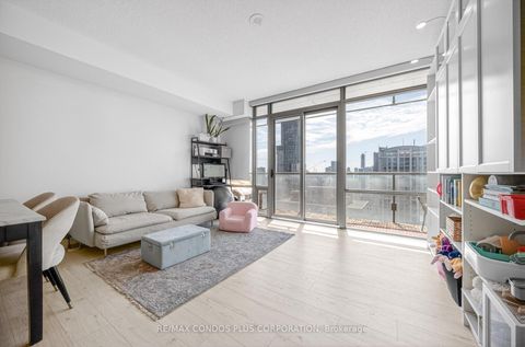 Photo 9 at 4404 - 38 Grenville Street, Bay Street Corridor, Toronto