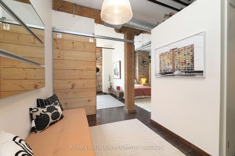 Photo 2 at 7 - 189 Queen Street E, Moss Park, Toronto