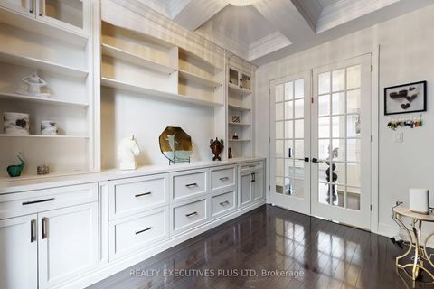 Photo 13 at 10 Sim Hill Crescent, King City, King