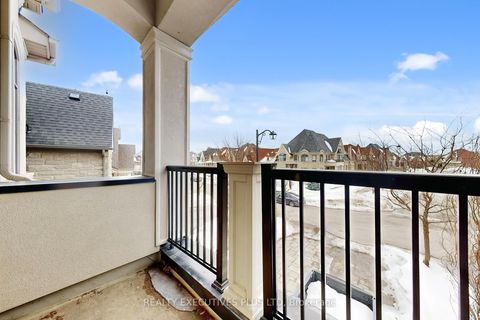 Photo 20 at 10 Sim Hill Crescent, King City, King