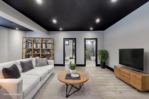 Photo 34 at 10 Sim Hill Crescent, King City, King