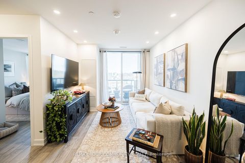 Photo 4 at 614 - 3100 Keele Street, CFB, Toronto