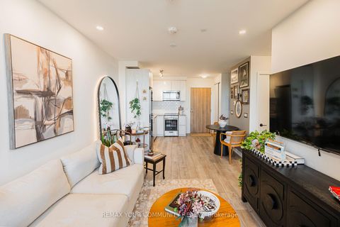 Photo 5 at 614 - 3100 Keele Street, CFB, Toronto